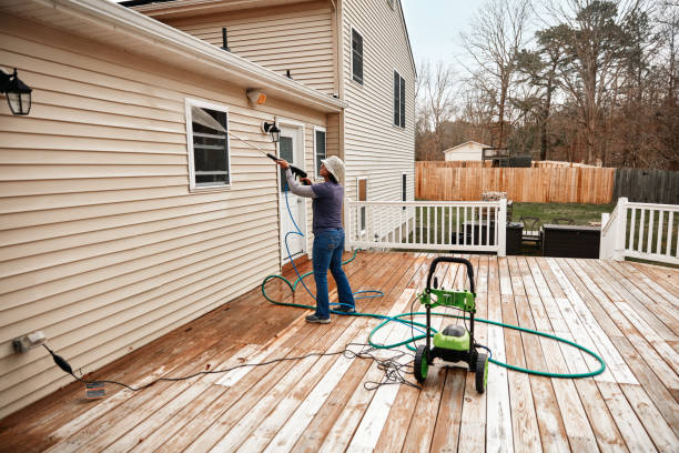 Best Pressure Washing Driveway  in Manchester, IA