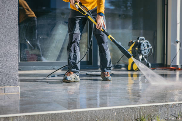 Best Sidewalk Pressure Washing  in Manchester, IA