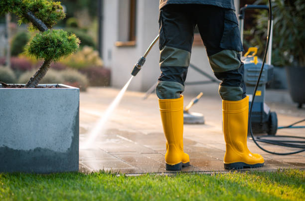 Best Concrete Pressure Washing  in Manchester, IA